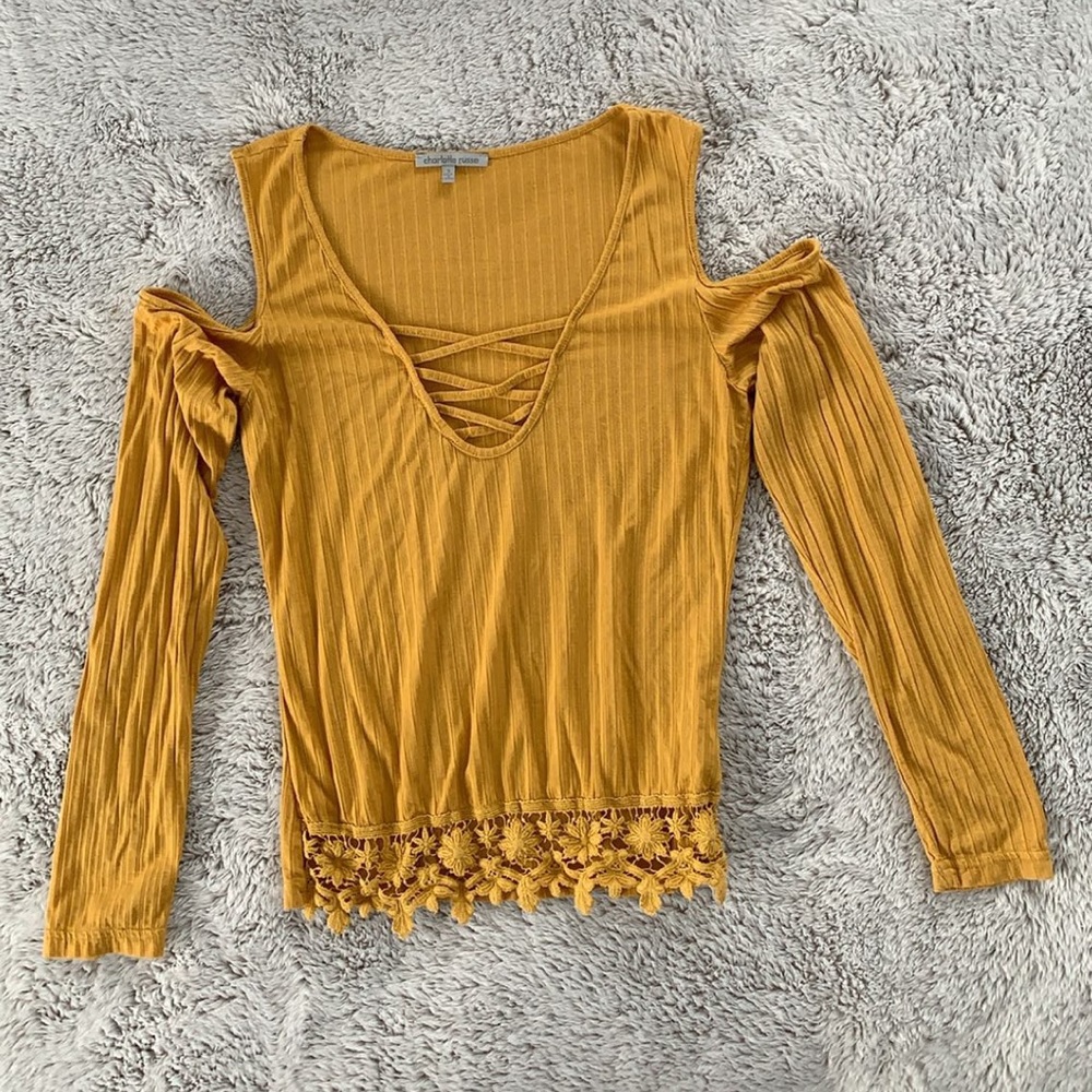 Cold shoulder top